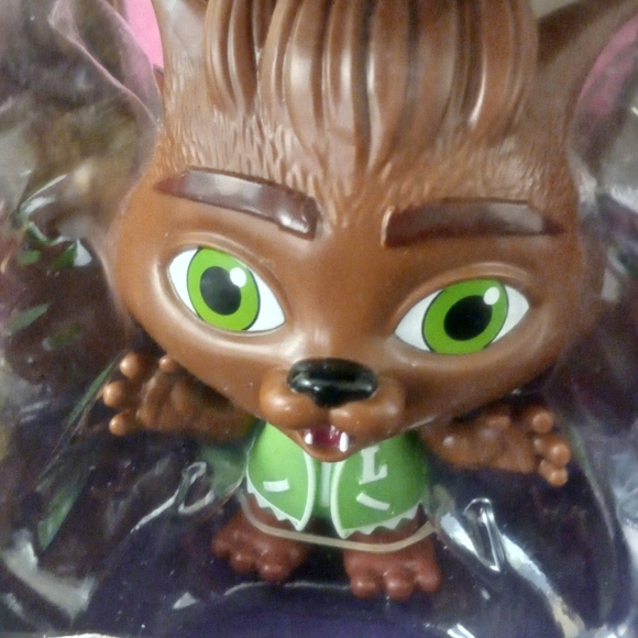 Netflix Super Monsters Lobo Howler Collectible 4-inch Figure, Ages 3 and Up - Picture 3 of 5